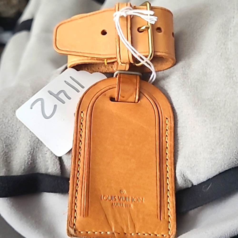 LV Nametag 1142